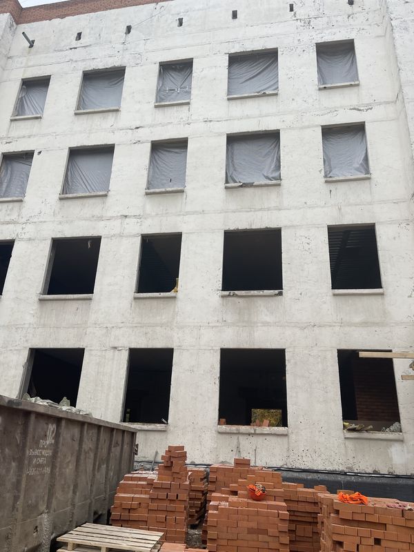 The building at the start of the reconstruction