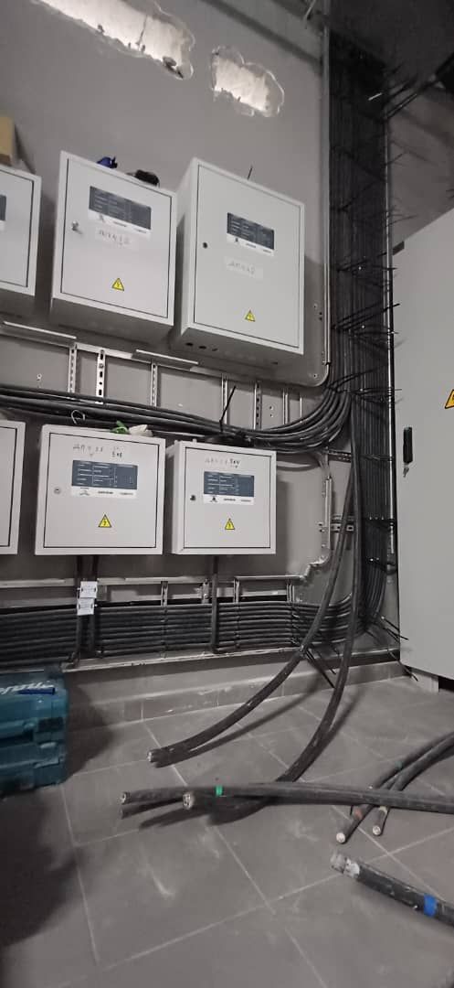 Electrical room: cables neatly laid at the cabinets