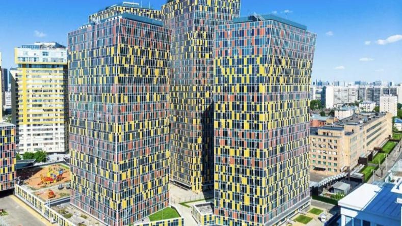 Башни жилого комплекса SKY HOUSE